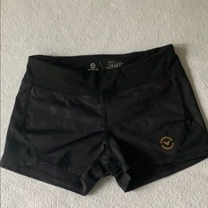 VIRUS Black camo mesh shorts Size XS